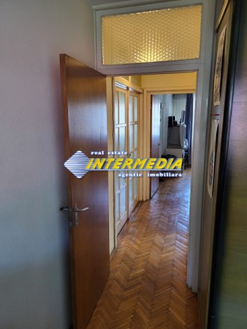 apartament-4-camere-decomandat-de-vanzare-in-alba-iulia-ultracentral-11