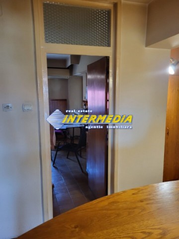 apartament-4-camere-decomandat-de-vanzare-in-alba-iulia-ultracentral-15