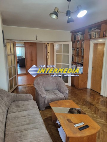 apartament-4-camere-decomandat-de-vanzare-in-alba-iulia-ultracentral-16