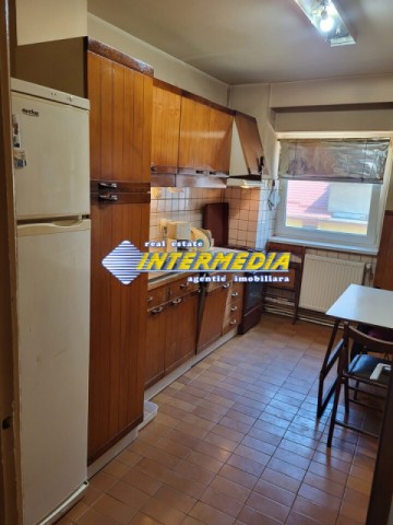 apartament-4-camere-decomandat-de-vanzare-in-alba-iulia-ultracentral-17