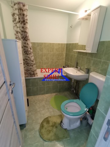 inchiriez-apartament-3-camere-decomandatrenovatzona-strand-12