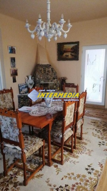 casa-de-vanzare-in-alba-iulia-centru-cu-4-camere-teren-aferent-1000-mp