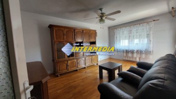 vanzare-apartament-2-camere-decomandat-50-mp-alba-iulia-zona-cetate-mercur