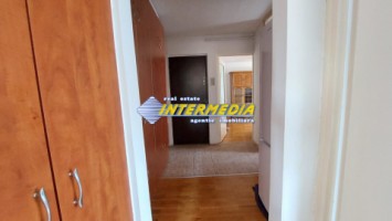 vanzare-apartament-2-camere-decomandat-50-mp-alba-iulia-zona-cetate-mercur-3