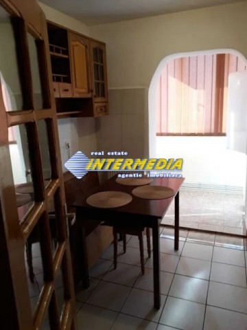 apartament-cu-2-camere-decomandat-de-vanzare-in-cetate-zona-tolstoi-1