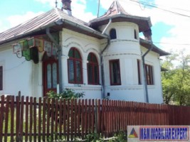 casa-4-camere-cu-teren-de-1000-mp-de-vanzare-in-albestii-de-muscel-arges-1