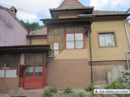 casa-3-camere-teren-150-mp-apa-sarata-campulung-muscel-arges