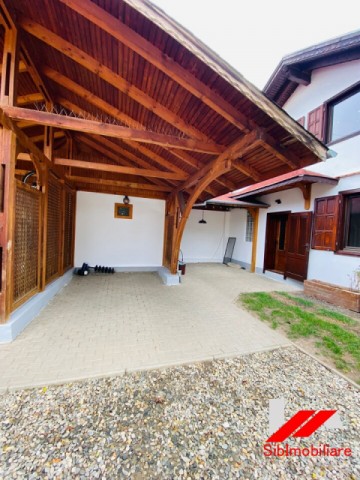 casa-tip-duplex-3-camere-cu-gradina-de-inchiriat-in-sibiu-zona-centrala-2