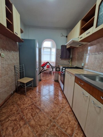 apartament-2-camere-decomandat-galata-1