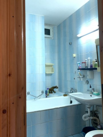 de-vanzare-apartament-4-camere-pret-65000-5