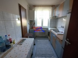 inchiriez-apartament-4-camere-decomandatrecent-renovatzona-mihai-viteazul-9