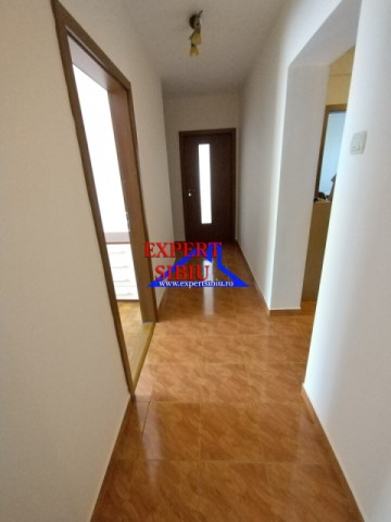 inchiriez-apartament-4-camere-decomandatrecent-renovatzona-mihai-viteazul-13