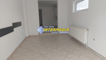 spatiu-comercial-30-mp-de-inchiriat-in-alba-iulia-zona-cetate-finisat-si-iber-1