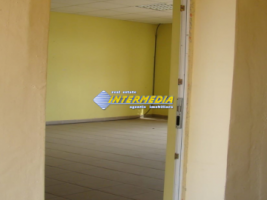 spatiu-comercial-de-vanzare-in-alba-iulia-zona-centru-supratata-de-45-mp-2