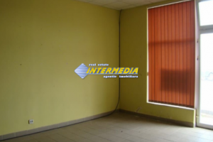 spatiu-comercial-de-vanzare-in-alba-iulia-zona-centru-supratata-de-45-mp-3