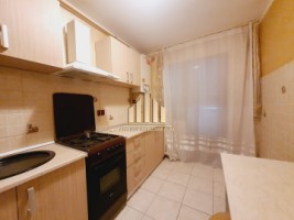 apartament-cu-3-camere-decomandate-cetate-zona-closca-1