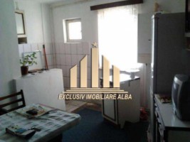 de-vanzare-apartament-cu-3-camere-cetate