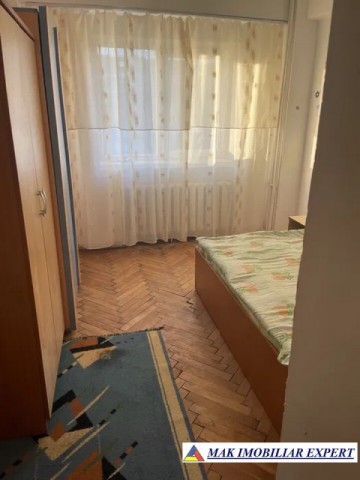 inchiriat-ian-2027-apartament-2-camere-cf-1-et-34-campulung-3