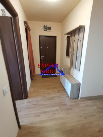 inchiriez-apartament-2-camere-decomandatrenovat-zona-centrala-3