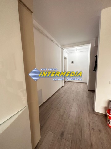 apartament-2-camere-de-inchiriat-bloc-nou-in-alba-iulia-loc-parcare-utilat-si-mobilat-complet-3