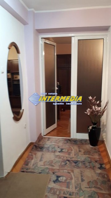 apartament-2-camere-decomandat-de-vanzare-alba-iulia-centru-etaj-intermediar-2