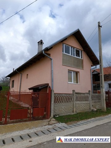 vila-2-corpuri-4-camere-teren-2545-mp-bonus-2-livezi-5380-mp-matau-2