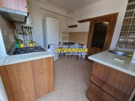 apartament-3-camere-de-inchiriat-in-alba-iulia-zona-cetate-6