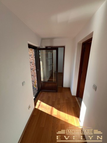 de-vanzare-apartament-2-camere-mansarda-locuibilazona-unirii-pret-69900-euro-negociabil-5