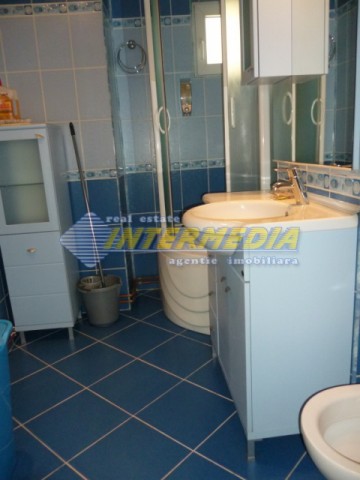 apartament-3-camere-decomandat-etaj-1-alba-iulia-5