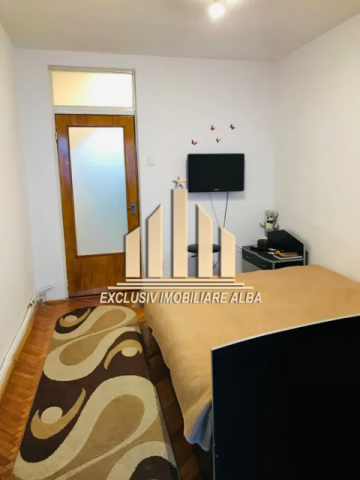 apartament-cu-3-camere-decomandate-cetate-1