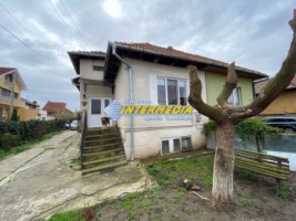 casa-de-vanzare-cu-930-mp-teren-strada-asfaltata-nefinisata-in-alba-iulia-zona-cetate-zona-speciala-si-deosebita-1