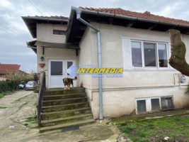 casa-de-vanzare-cu-930-mp-teren-strada-asfaltata-nefinisata-in-alba-iulia-zona-cetate-zona-speciala-si-deosebita