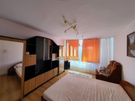 apartament-cu-3-camere-decomandate-cetate-2