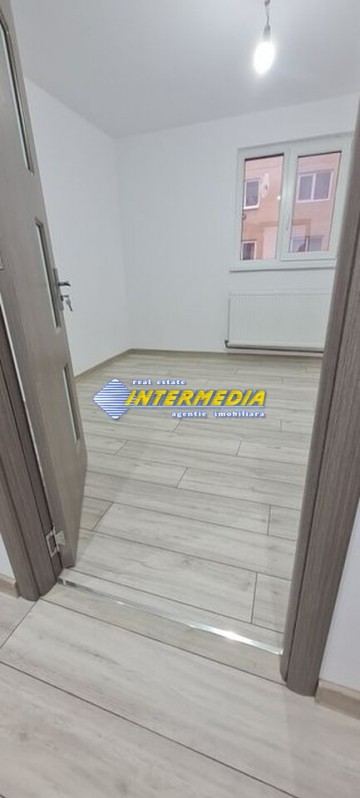 apartament-renovat-complet-modificat-in-3-camere-de-vanzare-in-alba-iulia-zona-cetate-mobilat-3