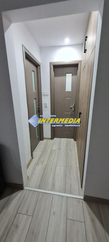 apartament-renovat-complet-modificat-in-3-camere-de-vanzare-in-alba-iulia-zona-cetate-mobilat-5