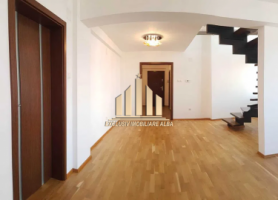 apartament-4-camere-cu-scara-interioara-zona-ultracentrala