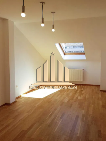 apartament-4-camere-cu-scara-interioara-zona-ultracentrala-1