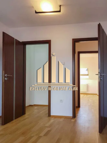 apartament-4-camere-cu-scara-interioara-zona-ultracentrala-5