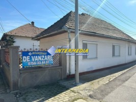 okazie-casa-cu-4-camere-de-vanzare-centru-alba-iulia-la-asfalt-cu-toate-utilitatiile