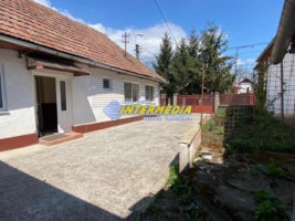 okazie-casa-cu-4-camere-de-vanzare-in-alba-iulia-zona-centru-la-asfalt-si-cu-toate-utilitatiile-22