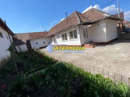 okazie-casa-cu-4-camere-de-vanzare-in-alba-iulia-zona-centru-la-asfalt-si-cu-toate-utilitatiile-21