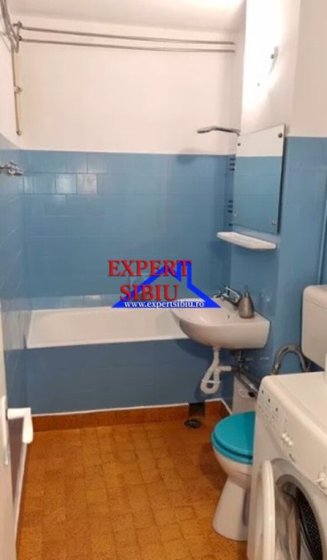 inchiriez-apartament-3-camere-decomandatrenovat-zona-mihai-viteazul-7