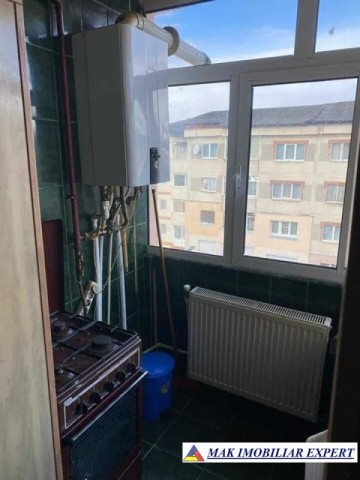 ocupat-ian-2027-apartament-2-camere-confort-1-etaj-44-de-inchiriat-in-grui-campulung-muscel-arges-4