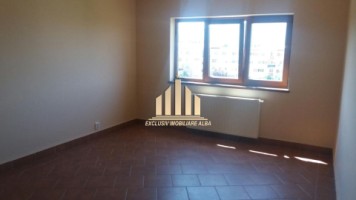 de-vanzare-apartament-3-camere-ampoi-3-1