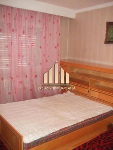 de-vanzare-apartament-cu-3-camere-cetate-mercur-1