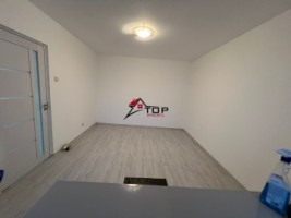 apartament-2-camere-podu-ros-etaj-1-renovat-4