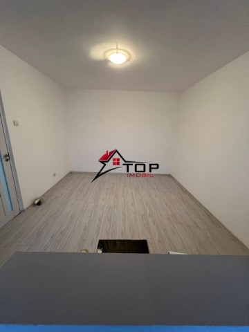 apartament-2-camere-podu-ros-etaj-1-renovat-8