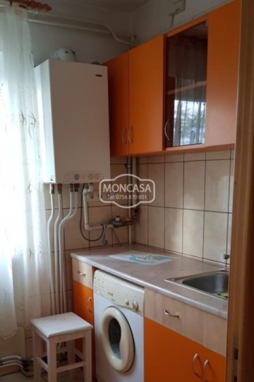 apartament-2-camere-decomandat-zona-unirii-tratoria-etaj-4-cu-sarpanta-3