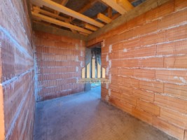 casa-in-regim-cuplat-de-vanzare-recea-7