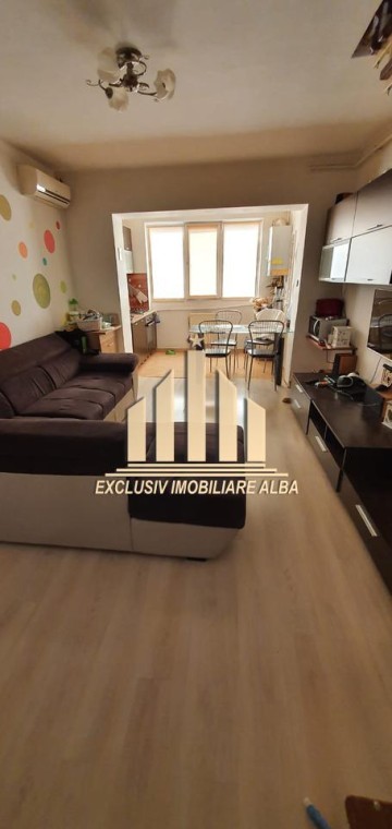 apartament-3-camere-cu-scara-interioara-in-cetate